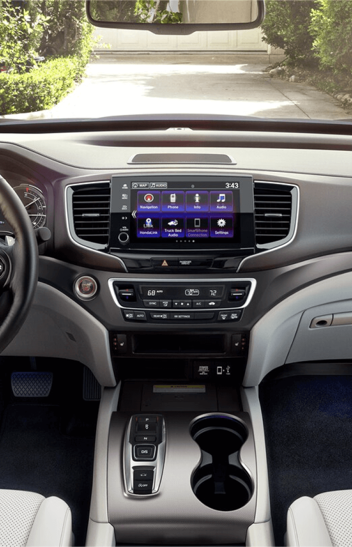  Honda Ridgeline Vs. Ford Maverick Interior & Technology Features